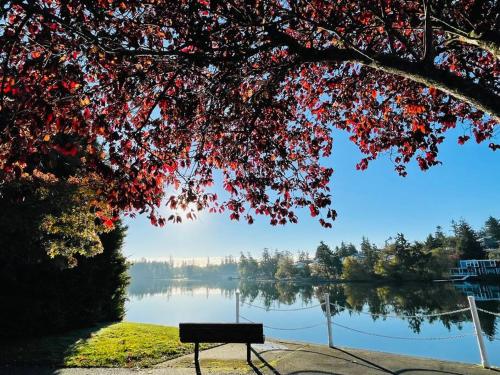 Water Front Charming entire home Pet Friendly