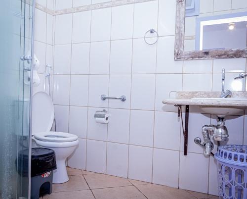 Ένα μπάνιο στο Casa de Violeta Pousada