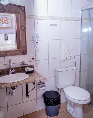 Ένα μπάνιο στο Casa de Violeta Pousada
