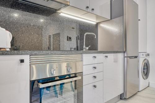 Beco Santa Emilia 2F, a Home in Madeira