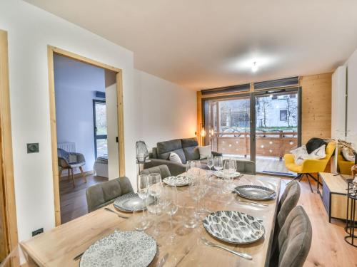 Appartement moderne T3 - Proche pistes et village - 6 pers - Parking - Ski room - Wifi - FR-1-685-65