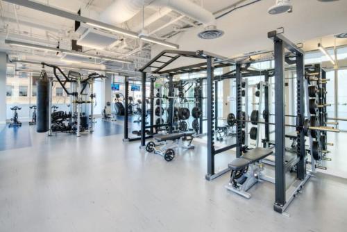 Top Floor 3 Bed 3 Bath Penthouse Living In Luxury photo 49