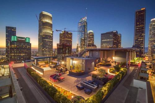 Top Floor 3 Bed 3 Bath Penthouse Living In Luxury photo 50