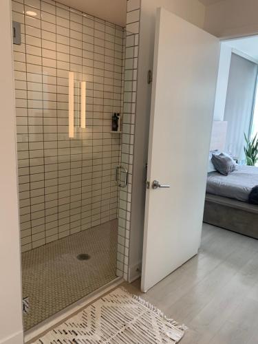 Top Floor 3 Bed 3 Bath Penthouse Living In Luxury photo 33