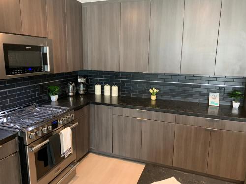 Top Floor 3 Bed 3 Bath Penthouse Living In Luxury photo 23