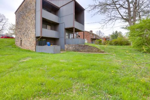 Gallery image of Frankfort Home with 3 Balconies - 3 Mi to Downtown in Frankfort