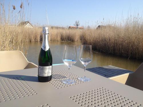 Nápoje v ubytování Seehütte Neusiedlersee - Pfahlbau GlamPing