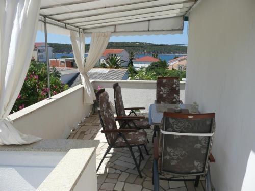 Apartments by the sea Barbat, Rab - 21169