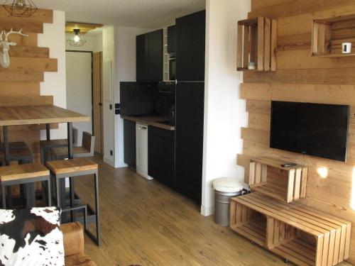 Appartement Montagne Contemporain, Rénové avec Accès Direct aux Pistes - FR-1-634-46