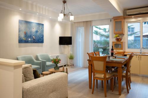Maria & Philip's Garitsa Hideaway