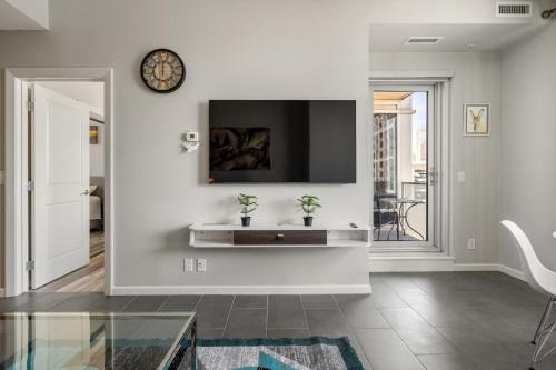 Gallery image of City View 1BR Downtown Calgary in Calgary