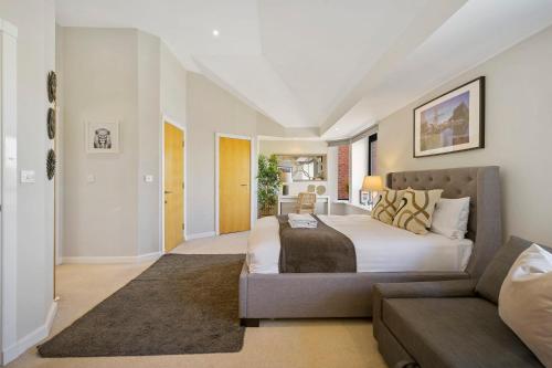 Host & Stay - Marina View Penthouse Image