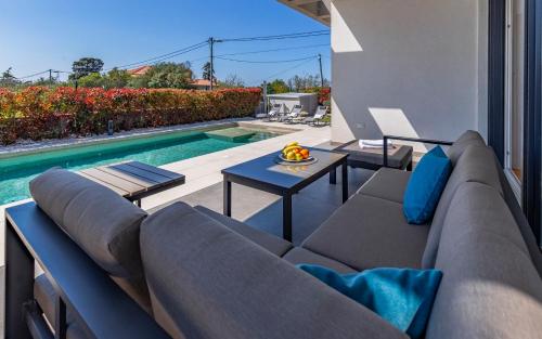 Villa Patras - Pool mit Hydromassage - istriensonne 0673