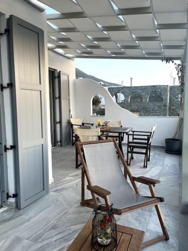 Minimal Blue Apartment with Sunset View in Paros