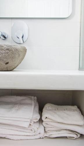 Φωτογραφία από το άλμπουμ του White Wave Villa, 3min walk from beach στο Καμάρι