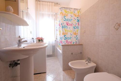 Vonios kambarys apgyvendinimo įstaigoje Il Faro 1 - Pineto Vacanza