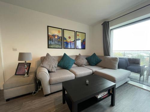 Balcony Marina Apartment With City Skyline Views - Free Secure Parking photo 13
