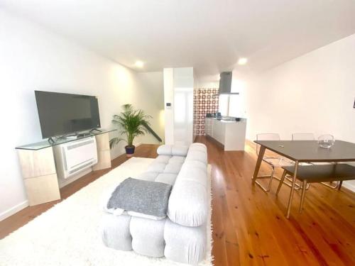 Padre António Vieira flat E - 2 Bedroom Near Campanhã train station
