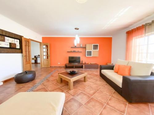 Spacious villa in Portimão ideal for families #1938