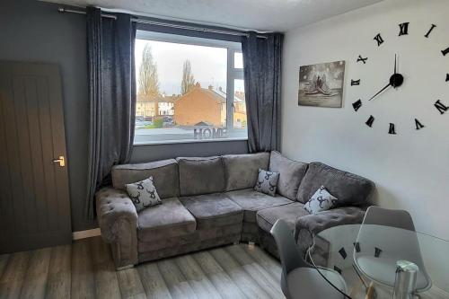 Χώρος καθιστικού στο Cosy 3 double bed flat sleeps 6