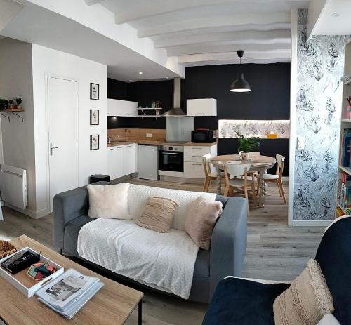 Charmante maison de Ville , 4 personnes , LES HERBIERS