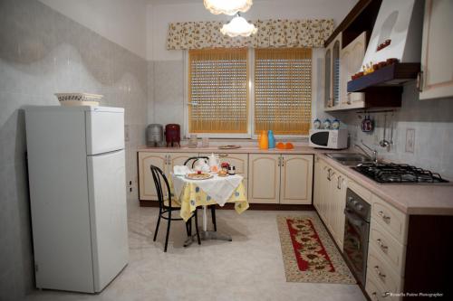 Η κουζίνα ή μικρή κουζίνα στο La Baronessa