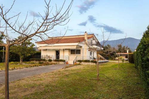 Φωτογραφία από το άλμπουμ του Ariadne's Retreat σε Oikhalía