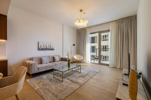 Apartment with Partial Sea View in La Mer