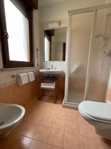 Koupelna v ubytování Hotel Virginia