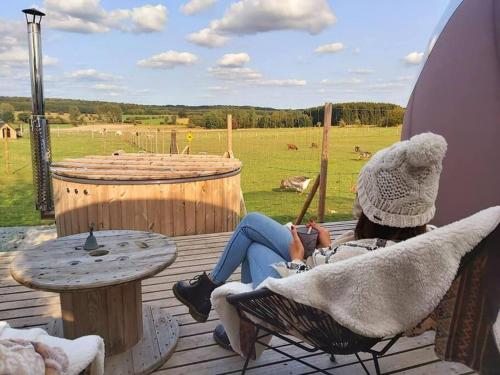 Balkón nebo terasa v ubytování Anima'Sphair Bulle près des animaux