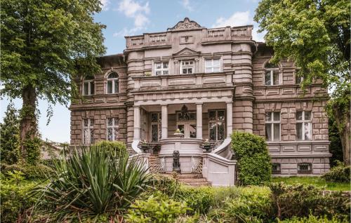 Nice Apartment In Kolobrzeg With Wifi