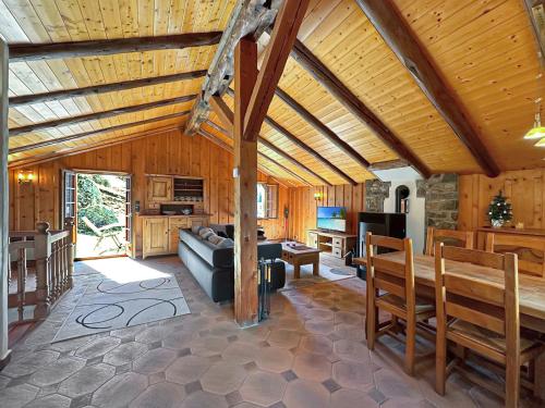 Kuchyň nebo kuchyňský kout v ubytování Chalet le Basset - Keys to Paradise in the Alps