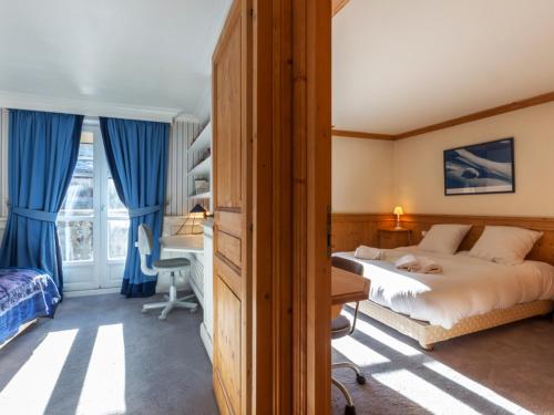 Appartement de standing avec cheminée, 4 chambres, garage et WIFI, Val-d'Isère