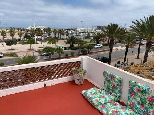 Casa con terraza en barrio marinero