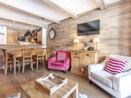 Appartement de prestige avec terrasse Sud, 2 chambres et parking au coeur de Val-d'Isère