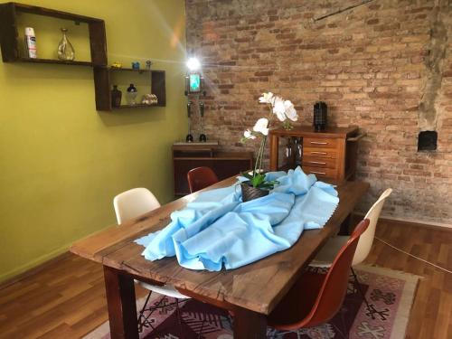 TARİHİ KALEİÇİ MÜTHİŞ KONUM DENİZ YAKINI UYGUN FİYAT huzurlu EV