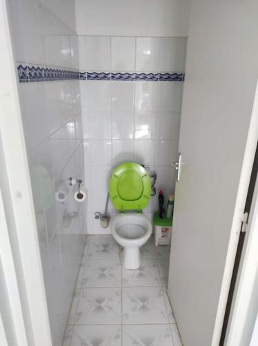 Bilik mandi di Villa familiale avec piscine