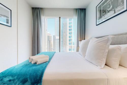 Postel nebo postele na pokoji v ubytování Marina Gate 1, Dubai Marina - Vacationer