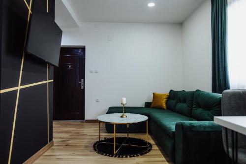 A seating area at Modern Apartment 3