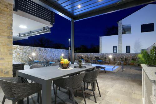 Villa Toja