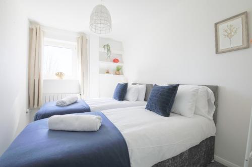 Gallery image of StayRight 2Bed Apartment Overlooking Water with Free parking and 2 Bathrooms in Cardiff