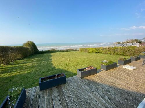 Imagen de la galería de Holiday Home in Quiberville with Sea Views, en Quiberville
