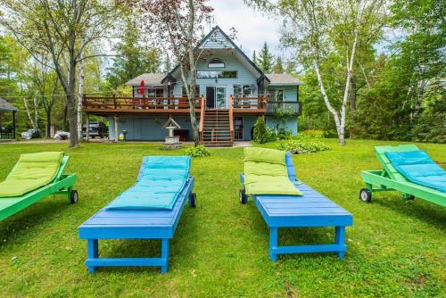 Lakefront Cottage with Private Dock – Photos 4