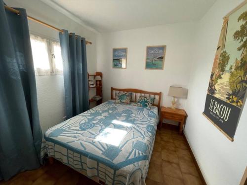 Posteľ alebo postele v izbe v ubytovaní Appartement 2 pièces avec piscine, proche plage et commodités - Argelès-sur-Mer - FR-1-225-777