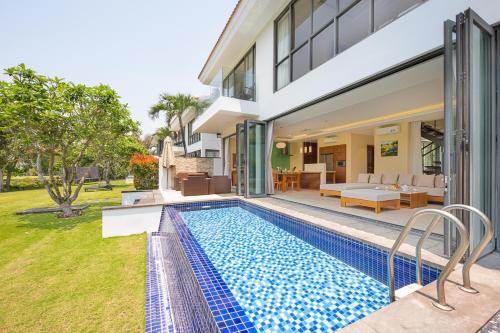 Piscina di Daisy Ocean Villa Da Nang o nelle vicinanze