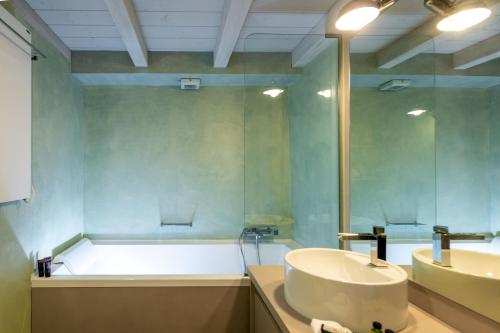 Bagno di Design apt near Spanish Step
