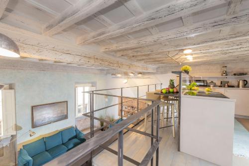 Cucina o angolo cottura di Design apt near Spanish Step