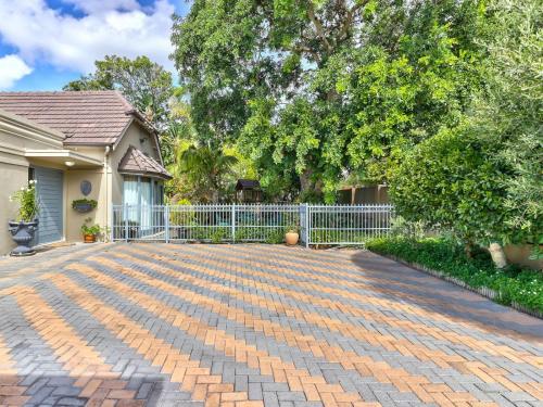 Κήπος έξω από το Villa Jesdene