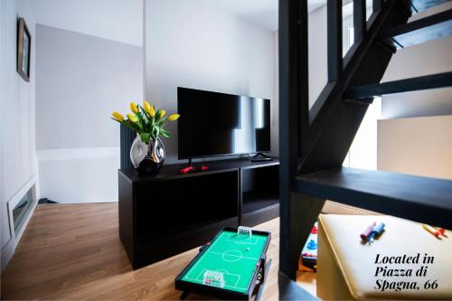 TV a/nebo společenská místnost v ubytování Hotel 55 Fifty-Five - Maison d'Art Collection