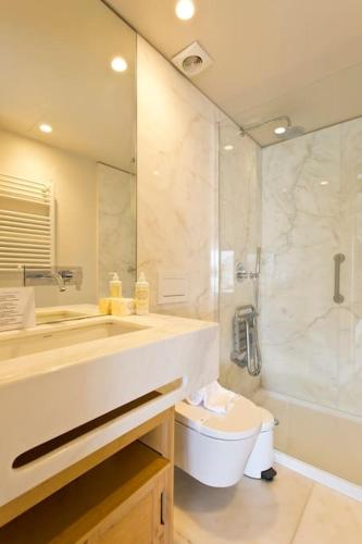 Boutique Rentals-Primrose Terrace&Garage